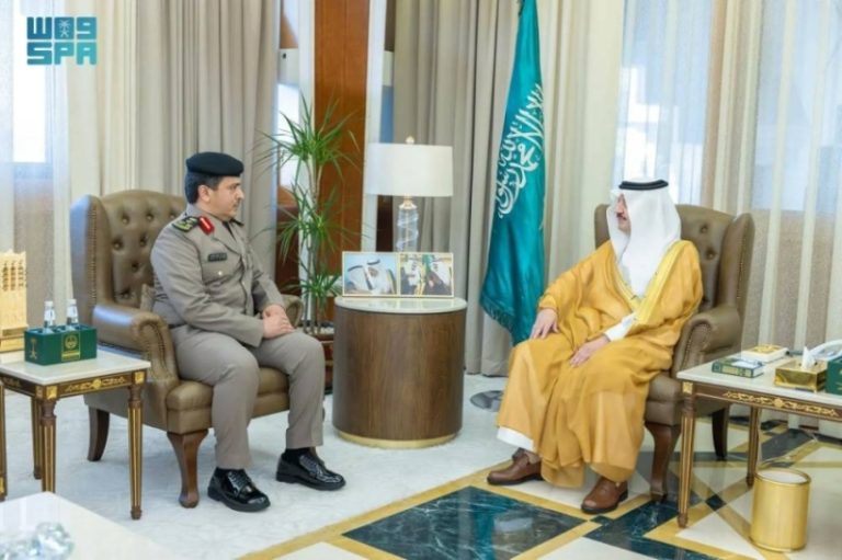 أمير الشرقية يثمن إنجازات مكافحة المخدرات ويكرّم المتميزين من الضباط والأفراد