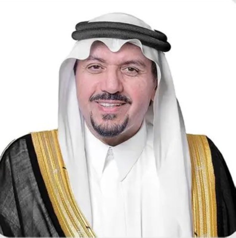 أمير القصيم يعتمد جدول مزادات الإبل في المنطقة لعام 1447 هـ بشكل رسمي.