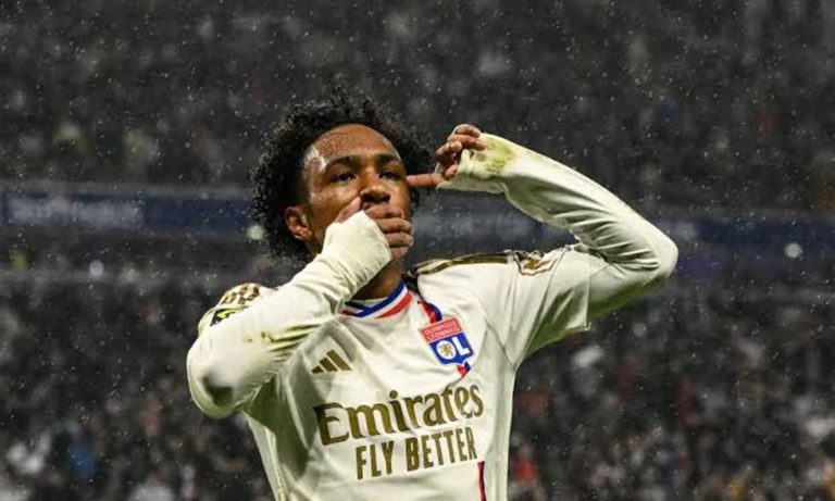 إيفرتون يقترب من إنهاء المفاوضات لضم الماليك فوفانا من أولمبيك ليون الصيف الحالي