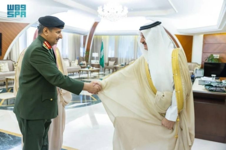 استقبال أمير الشرقية لمدير سجون المنطقة الجديد