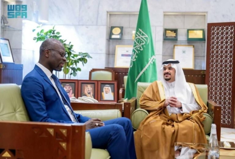 استقبال نائب أمير الرياض لسفير السنغال في المملكة