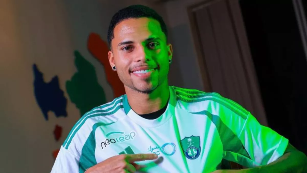 الأهلي يوافق على بيع ألكسندر مقابل 8 ملايين يورو إلى أتلتيكو مينيرو