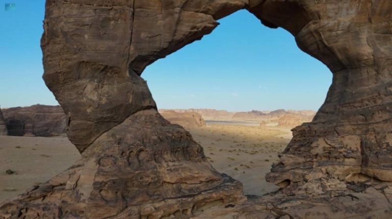 التأطيرات الصخرية تبرز جمال العُلا كتحف فنية نادرة
لوحات فنية نادرة تتجلى في التأطيرات الصخرية بالعُلا
اكتشاف التأطيرات الصخرية يسلط الضوء على فنون العُلا الفريدة
فن التأطيرات الصخرية… روائع نادرة من تاريخ العُلا