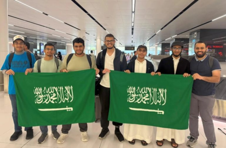 المنتخب السعودي للرياضيات يحقق 6 جوائز في أولمبياد الرياضيات الدولي 2025 المتميز.