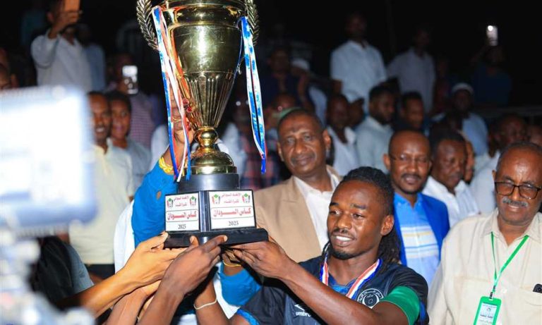 الهلال يتوج بطلاً لكأس السودان عقب غياب المريخ عن المنافسة في النهائي