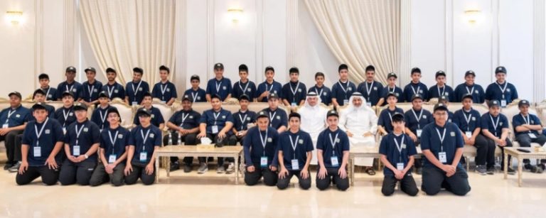 تكريم محافظ الأحساء للمشاركين في برنامج “تحدي البقاء”