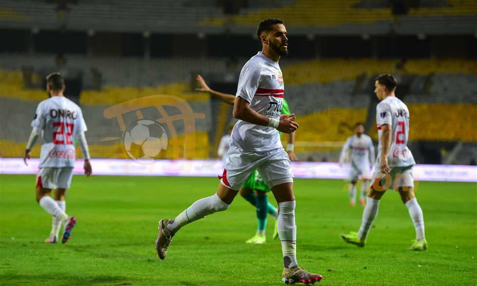 ثلاثي الزمالك يغيب عن مواجهة غزل المحلة.. ويؤدي تدريبات تأهيلية
يغيب الثلاثي محمود بنتايك وصلاح الدين مصدق وعلي نوفل عن مباراة الزمالك امام غزل المحلة.
الخميس، 31 يوليه 2025 - 18:29