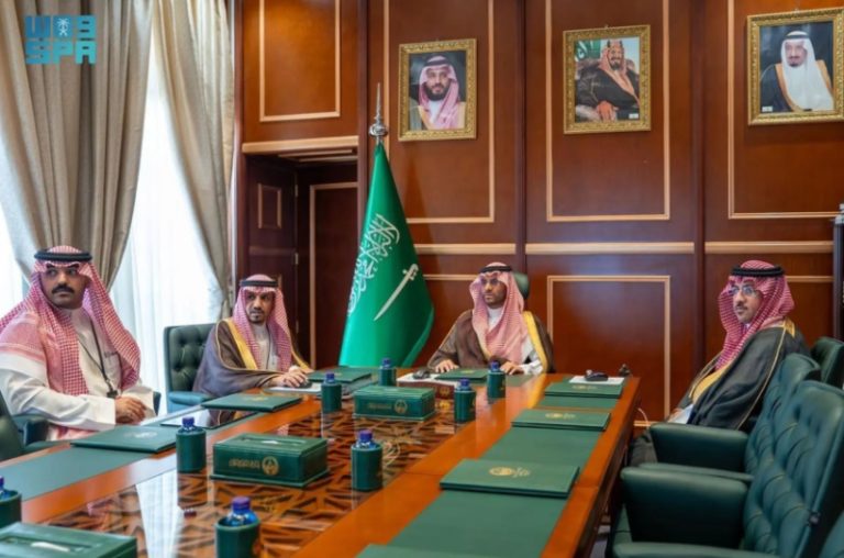 نائب أمير حائل يستعرض إحصائيات مشاريع “سبل” في المنطقة