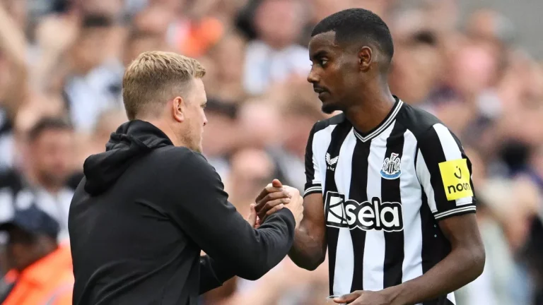نيوكاسل يستجيب لإيزاك ويغلق الباب أمام الهلال وليفربول