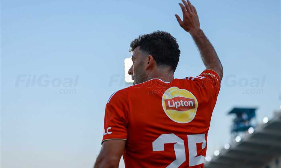 رسالة من زيزو لجماهير الأهلي "الاعتذار واجب ونشعر بالتقصير وسنعود من جديد"
وجه أحمد سيد "زيزو" رسالة اعتذار إلى جماهير الأهلي بعد خسارة الفريق أمام بيراميدز في الدوري.
الأحد، 31 أغسطس 2025 - 19:22