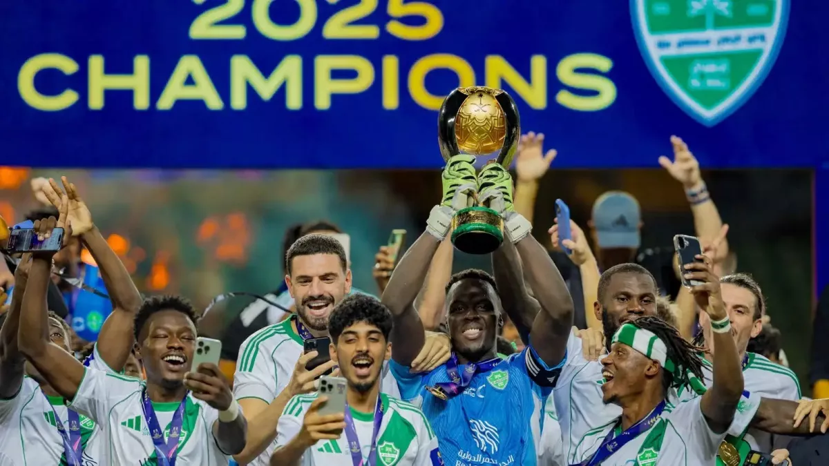 من مصلحة الكرة السعودية.. الأهلي "يطقطق" على النصر بتغريدة مثيرة