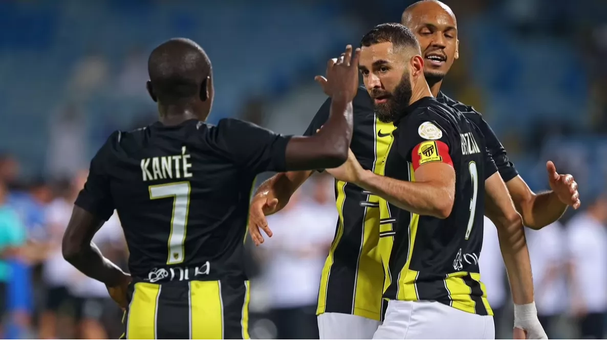 "المنبوذ" يعاند جمهور الاتحاد.. رغبته تورط الإدارة قبل نهاية الصيفية