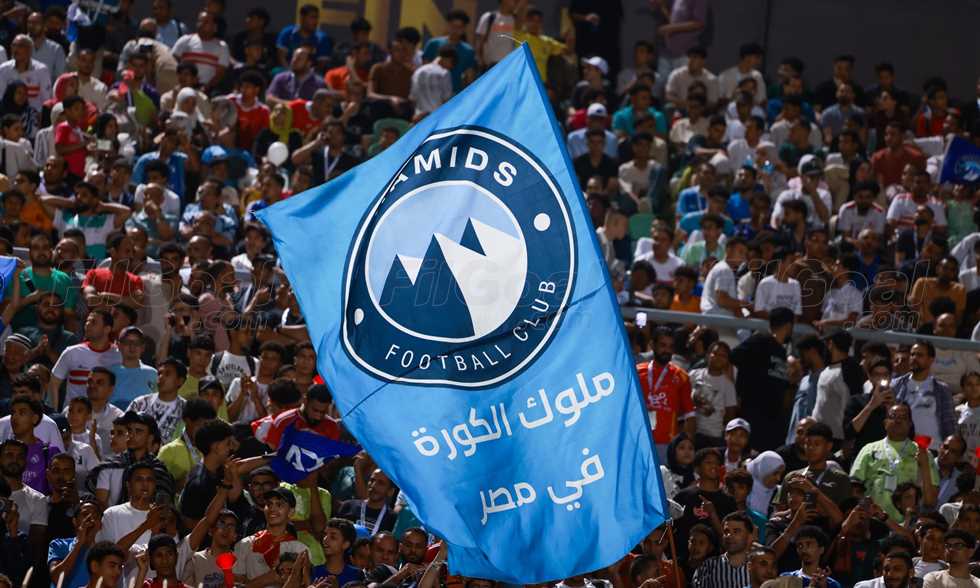 مباشر الدوري المصري – دجلة (0)-(0) بيراميدز.. افتتاح الموسم الجديد
يقدم FilGoal.com تغطية حية ومباشرة لمباراة وادي دجلة ضد بيراميدز في افتتاح الموسم الجديد من الدوري المصري.
الجمعة، 08 أغسطس 2025 - 17:38