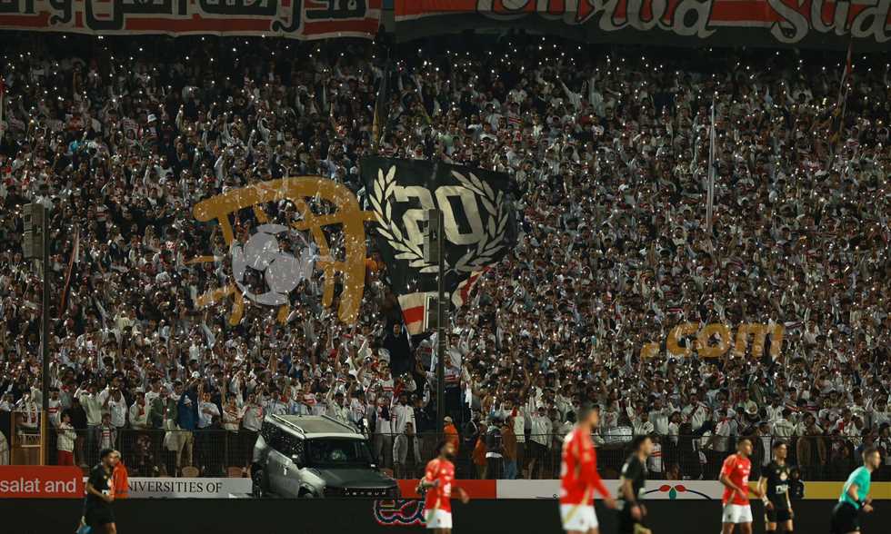 "أرض أكتوبر حق أصيل".. الزمالك ينشر توضيحا بشأن هتاف جماهيره
نشرت الحسابات الرسمية لنادي الزمالك على مواقع التواصل الاجتماعي توضيحا بشأن هتافات الجماهير بمواجهة فاركو الأخيرة بالدوري.
الخميس، 28 أغسطس 2025 - 10:13