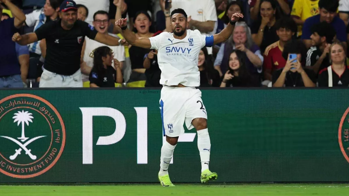 إنجاز تاريخي لسالم الدوسري مع الهلال بالمشاركة أمام الرياض