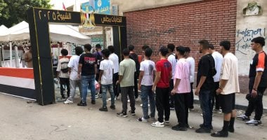 الشباب فى صدارة طوابير انتخابات مجلس الشيوخ بالزيتون لليوم الثانى.. صور