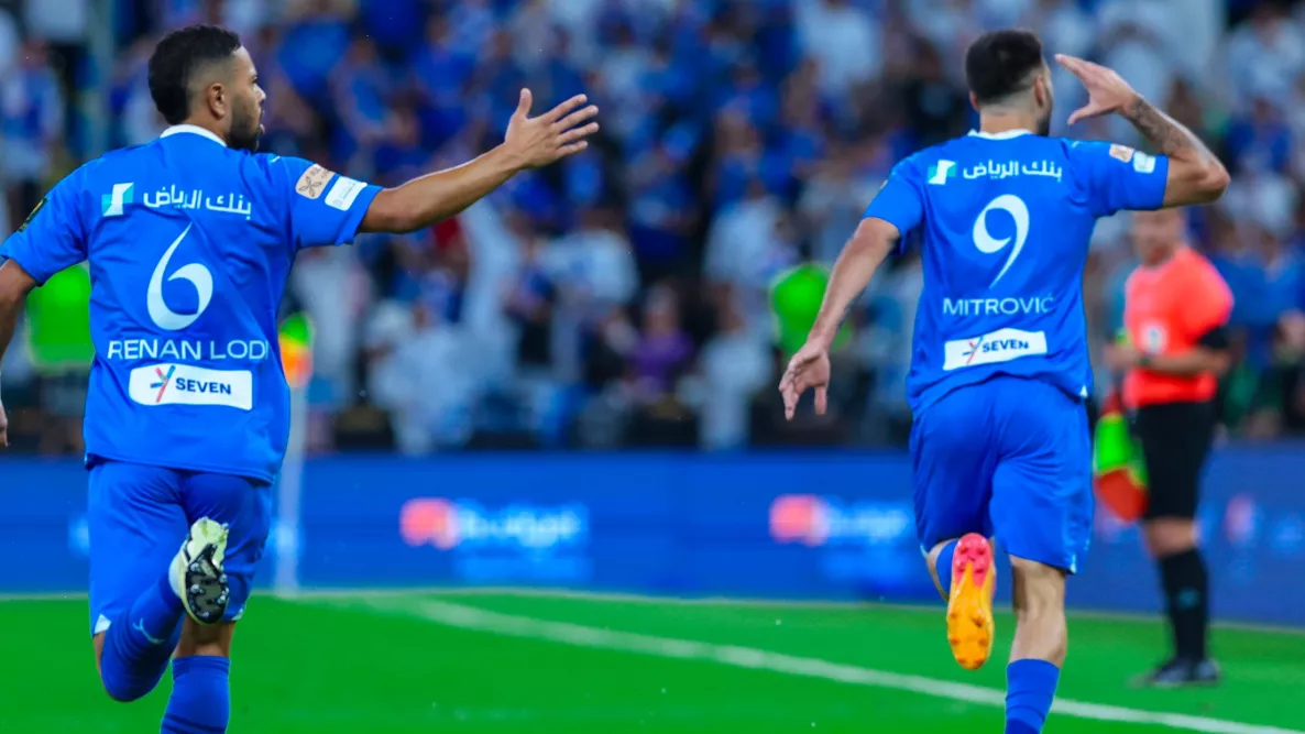 عضو الهلال "الذهبي" يتدخل لحل أزمة ميتروفيتش .. كواليس مثيرة