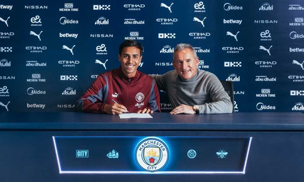 مدافع مانشستر سيتي يطير إلى جيرونا
أصبح فيتور ريس مدافع مانشستر سيتي على بعد خطوات قليلة من الانتقال إلى جيرونا الإسباني هذا الصيف.
الأربعاء، 06 أغسطس 2025 - 11:55