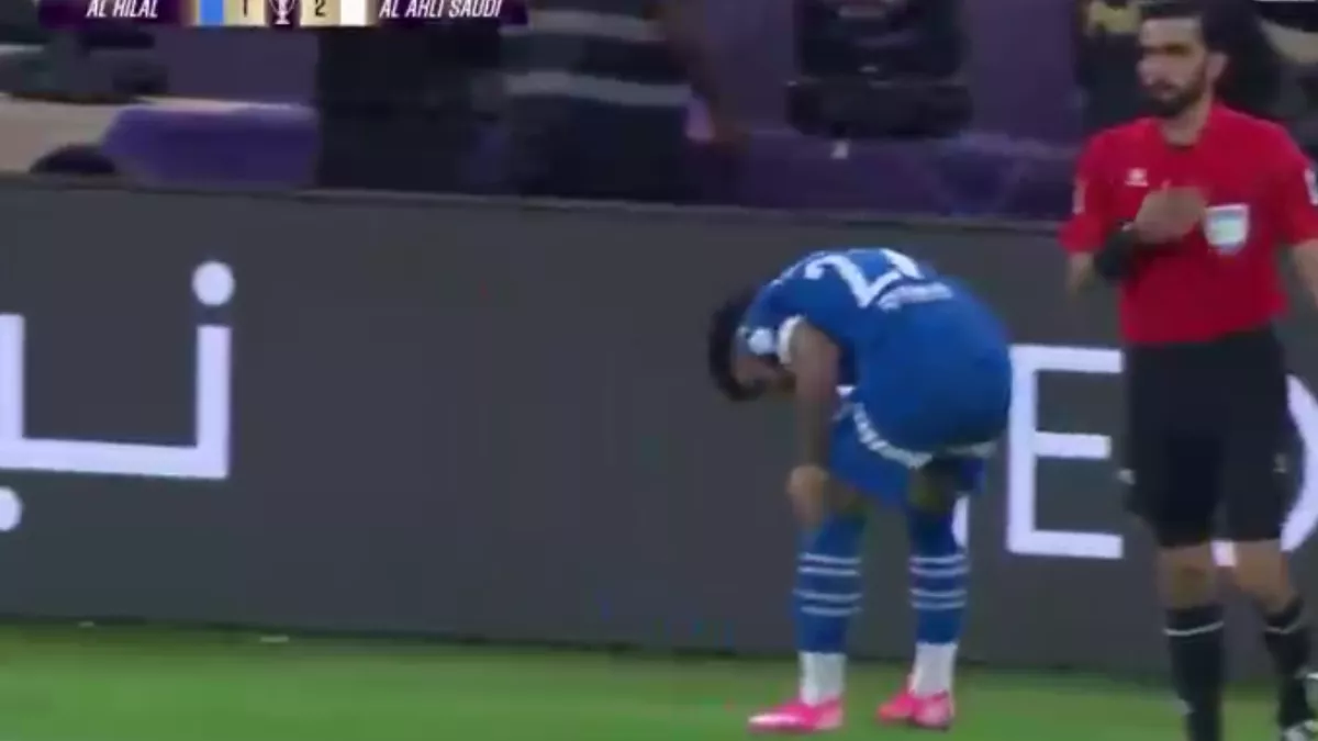 "محترف" الهلال يعود إلى فريقه السابق بفرمان إنزاجي.. في انتظار الحسم