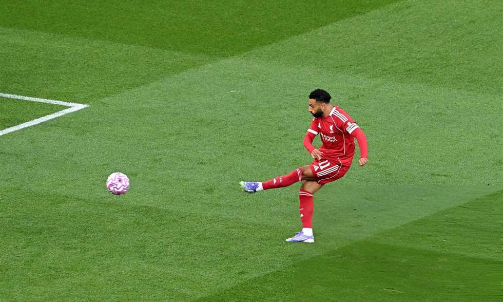 صلاح: أرسنال الأكثر ترشحا للفوز بلقب الدوري الإنجليزي
يرى محمد صلاح لاعب ليفربول أن أرسنال هو الأكثر ترشحا للفوز بلقب الدوري الإنجليزي هذا الموسم.
الجمعة، 29 أغسطس 2025 - 22:07