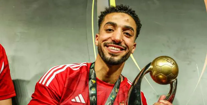 محمد عبدالمنعم يظهر في ملعب السلام لدعم الأهلي أمام بيراميدز