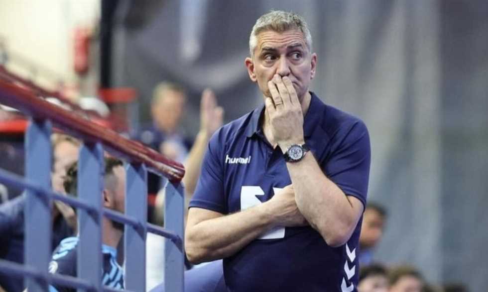 كرة يد - بسبب الظروف الصحية.. مدرب المنتخب الأول يقود مران الناشئين
أجرى منتخب مصر لناشئي لكرة اليد مرانه في استاد القاهرة استعدادًا لانطلاق بطولة العالم لكرة اليد تحت 19 عاما.
الأحد، 03 أغسطس 2025 - 21:58