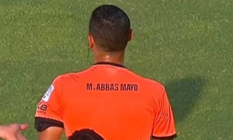مصدر بلجنة الحكام يُوضح سبب كتابة اسم الحكم على ظهر قميصه في مباراة بيراميدز ودجلة