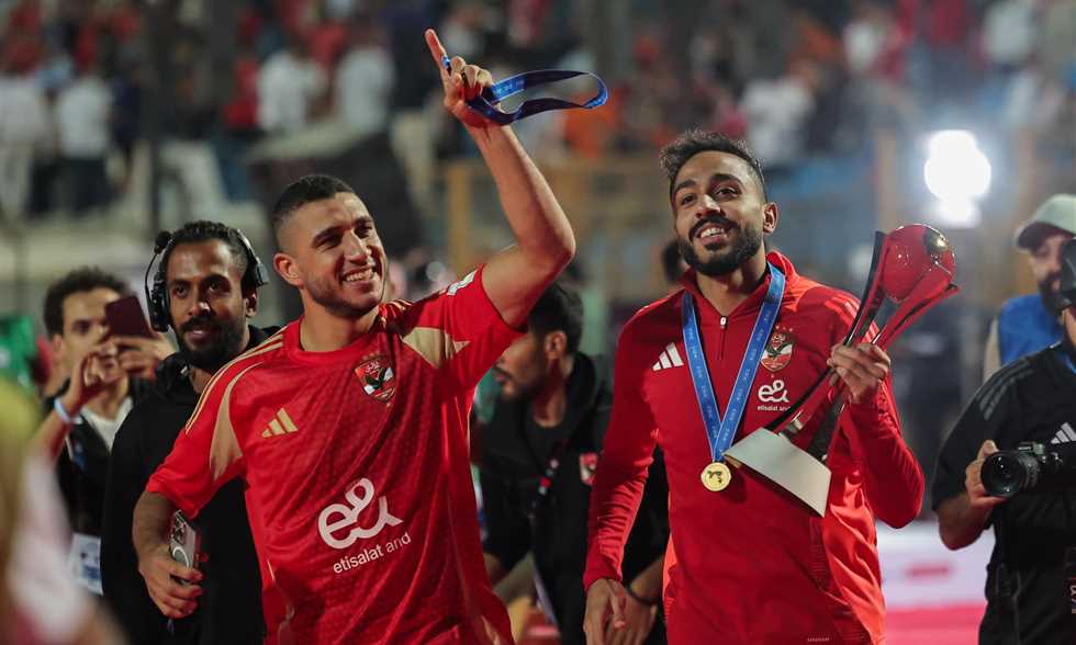 موعد مواجهتي كهربا ضد ربيعة في دوري أبطال الخليج
بعدما أتم نادي القادسية الكويتي إجراءات التعاقد مع محمود عبد المنعم "كهربا"، سيلعب مهاجم الأهلي السابق ضد زميله في منتخب مصر رامي ربيعة مدافع العين الإماراتي.
الأحد، 24 أغسطس 2025 - 15:03