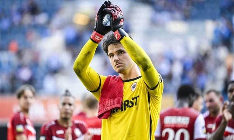 أثليتك: حارس أنتويرب إلى مانشستر يونايتد
توصل مانشستر يونايتد إلى اتفاق نهائي مع رويال أنتويرب للتعاقد مع حارسه سيني لامينس، وفقا لشبكة ذا أثليتك.
الإثنين، 01 سبتمبر 2025 - 14:18