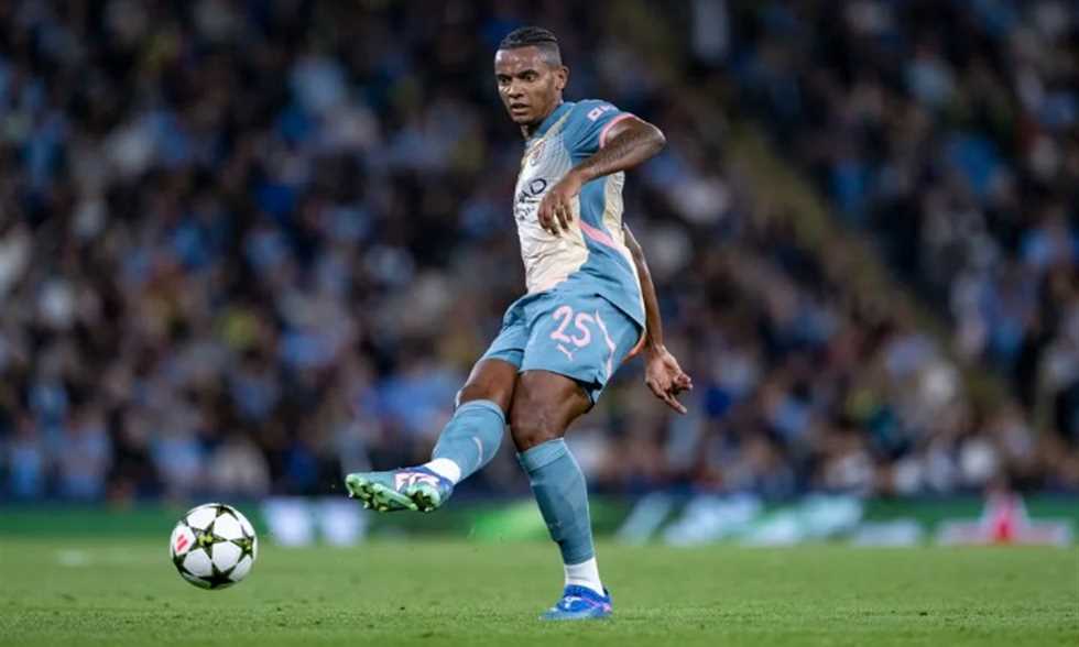 أكانجي يصل إيطاليا تمهيدا للانضمام إلى إنتر
وصل مانويل أكانجي مدافع مانشستر سيتي إلى إيطاليا تمهيدا للانضمام إلى إنتر في الساعات الأخيرة من فترة الانتقالات الصيفية.
الإثنين، 01 سبتمبر 2025 - 18:35