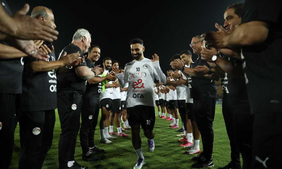 ممر شرفي من لاعبي منتخب مصر لـ محمد صلاح
حرص منتخب مصر على إقامة ممر شرفي لـ محمد صلاح قائد الفراعنة، وذلك بعد انضمامه لمعسكر المنتخب اليوم الثلاثاء.
الثلاثاء، 02 سبتمبر 2025 - 20:28