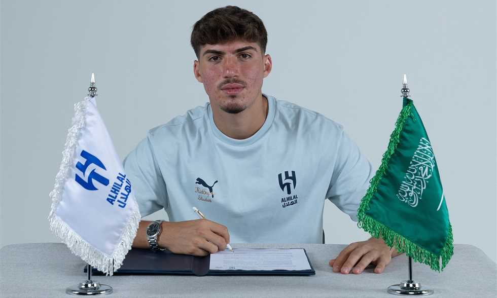 الهلال يضم المدافع التركي يوسف أكتشيشيك
أعلن نادي الهلال السعودي التعاقد مع التركي يوسف أكتشيشيك مدافع فنربخشة التركي.
الإثنين، 01 سبتمبر 2025 - 22:18
