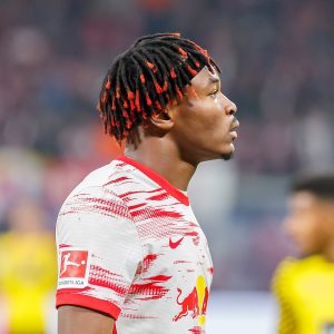محمد سيماكان يطمح لتحقيق الألقاب مع النصر هذا الموسم