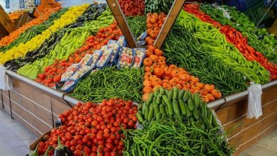 الخضروات والفاكهة في سوق العبور