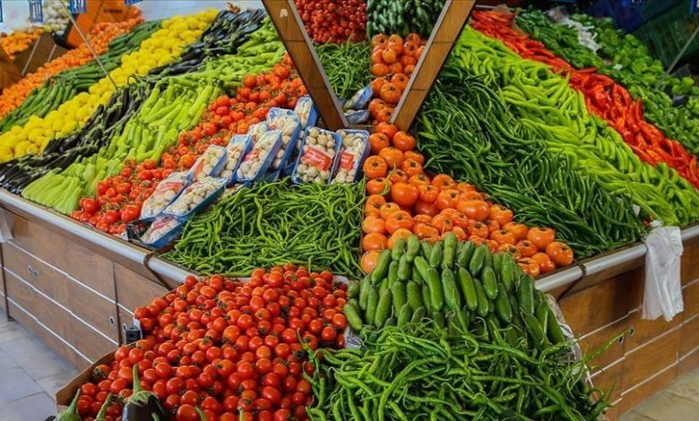 الخضروات والفاكهة في سوق العبور