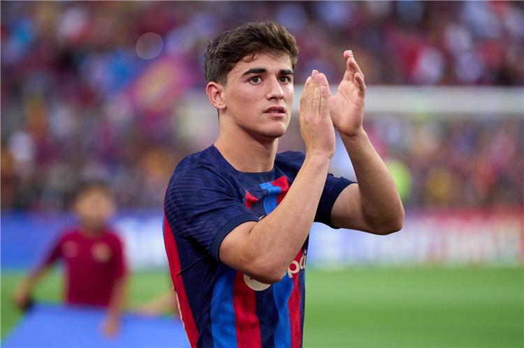 فليك يكشف غياب جافي وعودة أولمو قبل مواجهة فالنسيا في كأس إسبانيا