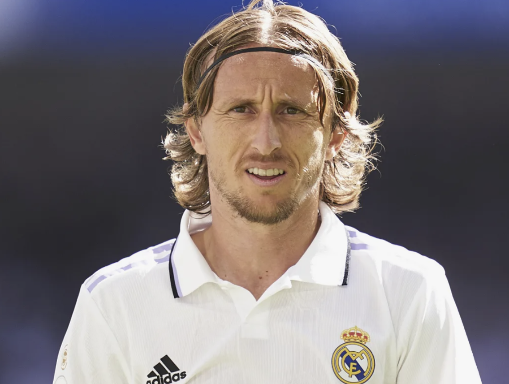 مونتيري يسعى لضم مودريتش واللاعب يفضل البقاء في ريال مدريد