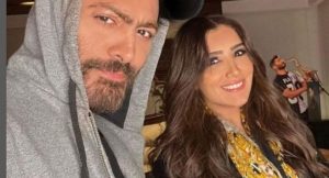 تامر حسني يرد على استنجاد مي عمر به في مسلسل “إش إش” بطريقة طريفة