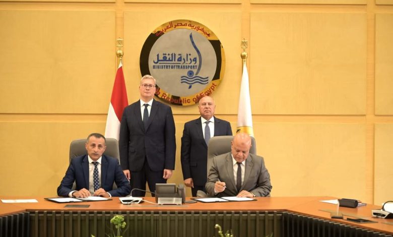 توقيع عقد إنشاء محطة تسهيلات بحرية وغازية بميناء الدخيلة