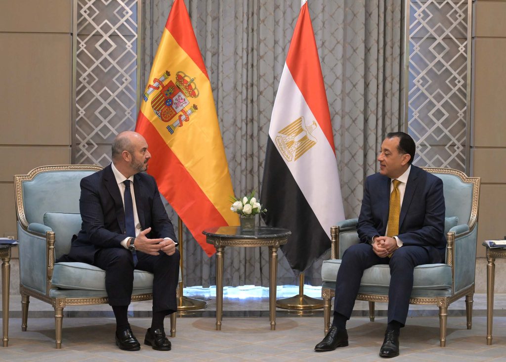 رئيس مجلس الوزراء يستقبل رئيس مجلس الشيوخ الإسباني لتعزيز التعاون بين مصر وإسبانيا