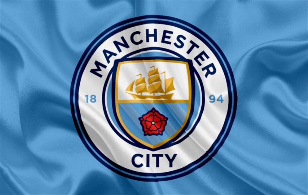 مانشستر سيتي ينافس ليفربول على ضم كامافينجا في صيف 2025