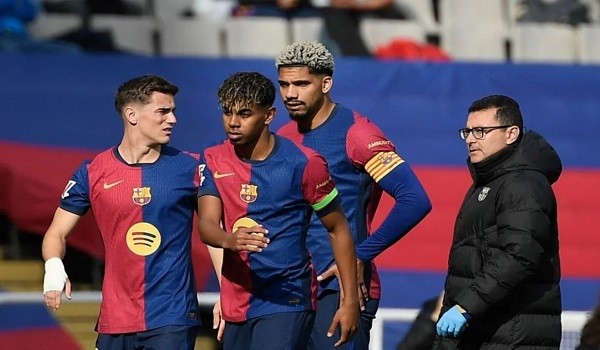 وفاة طبيب برشلونة تؤجل مواجهة أوساسونا في الدوري الإسباني