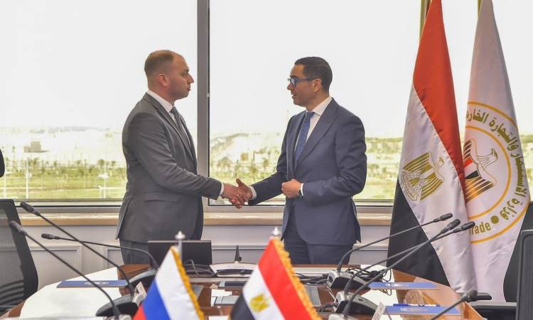 مصر وروسيا تعززان التعاون الاقتصادي والاستثماري