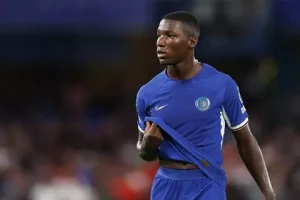 النصر السعودي يراقب كايسيدو تمهيدًا للتعاقد معه في الصيف