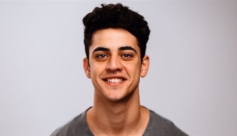 الفنان أدم الشرقاوي