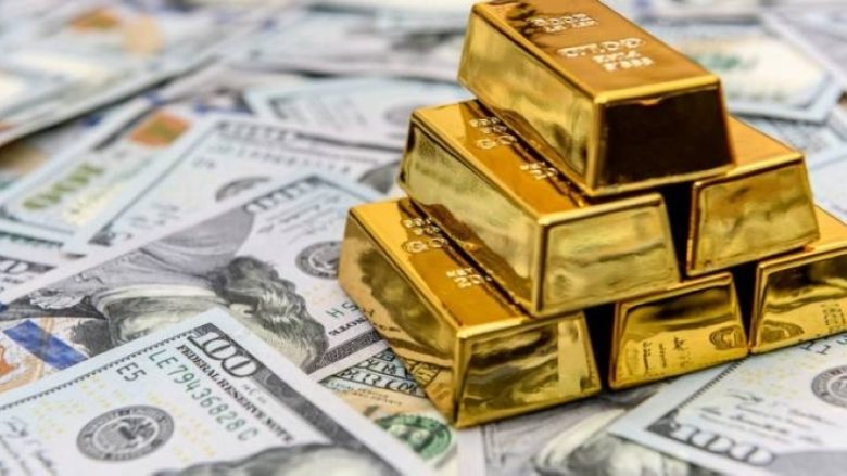 أسعار الذهب تشهد ارتفاعاً طفيفاً مع قوة الدولار وارتفاع عوائد السندات المالية.