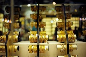 أسعار الذهب تشهد ارتفاعاً ملحوظاً في الأسواق العالمية خلال الفترة الأخيرة.