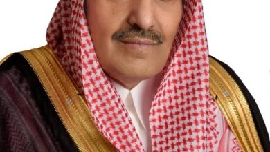 أمير الباحة يقرر تمديد مهرجان العسل السابع عشر حتى يوم السبت المقبل.