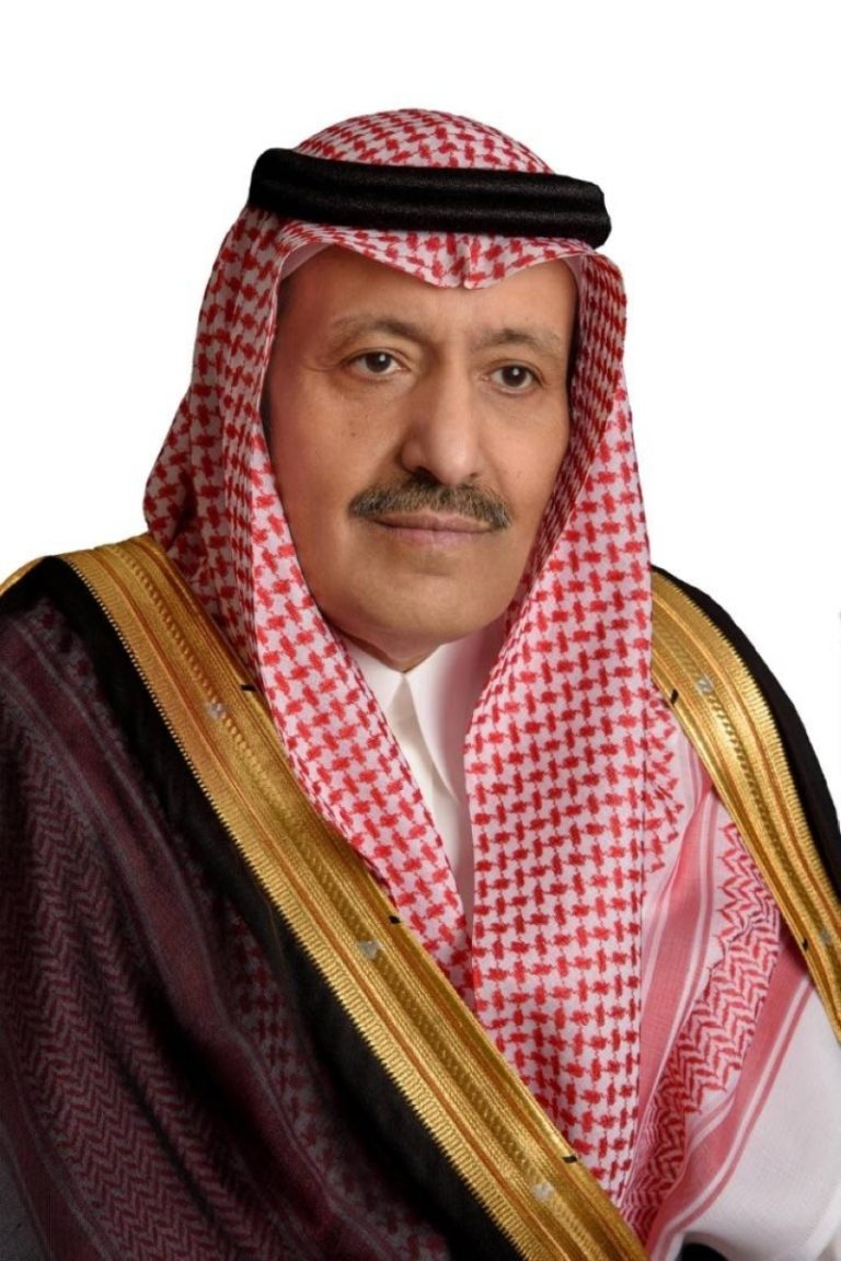 أمير الباحة يقرر تمديد مهرجان العسل السابع عشر حتى يوم السبت المقبل.
