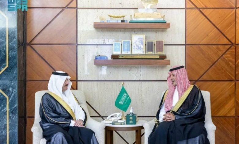 أمير الشرقية يلتقي مدير عام الفروع بالهيئة العامة للنقل ويستعرض مشاريع الهيئة في المنطقة
